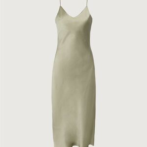 Oak & Fort sage green v neck satin sleep dress - like new